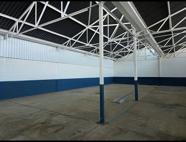 370M² WAREHOUSE TO LET IN OOS EINDE